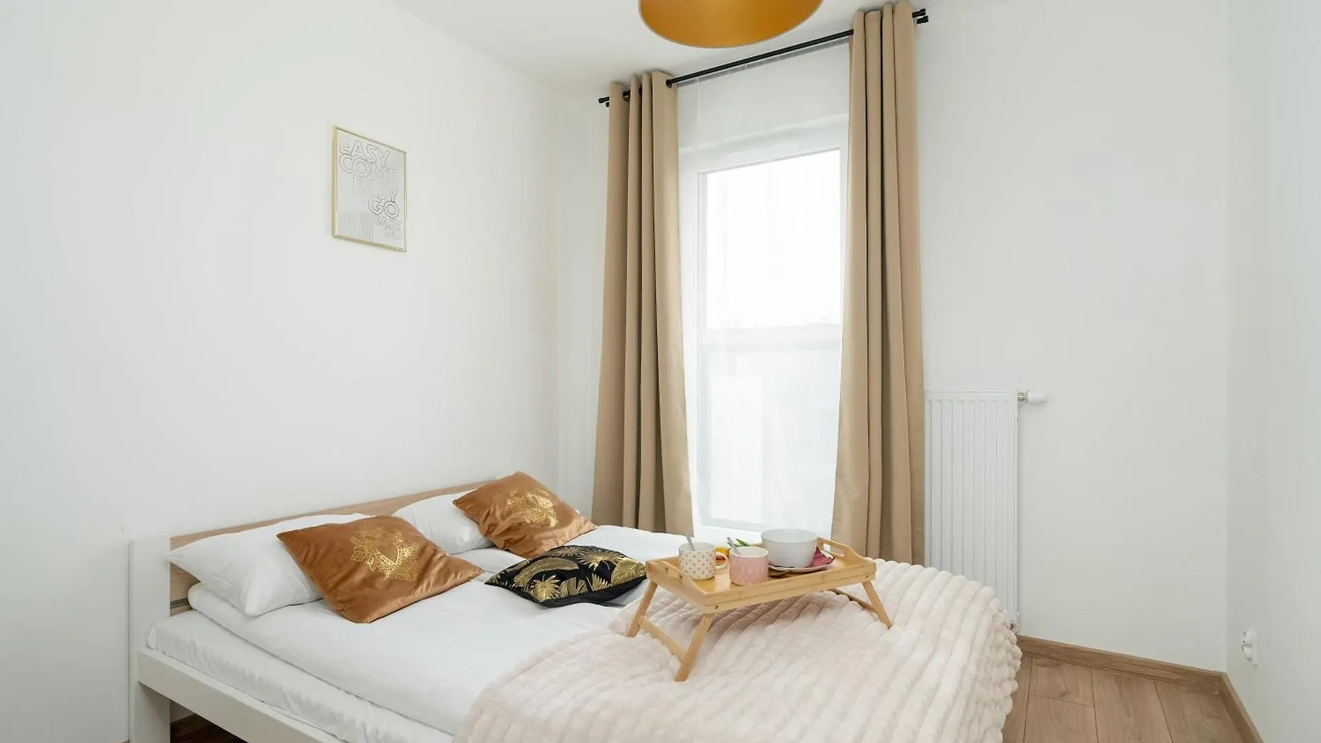 Jasny Apartament Blisko Lotniska Lawica W Poznaniu By Noclegi Renters Poznan
